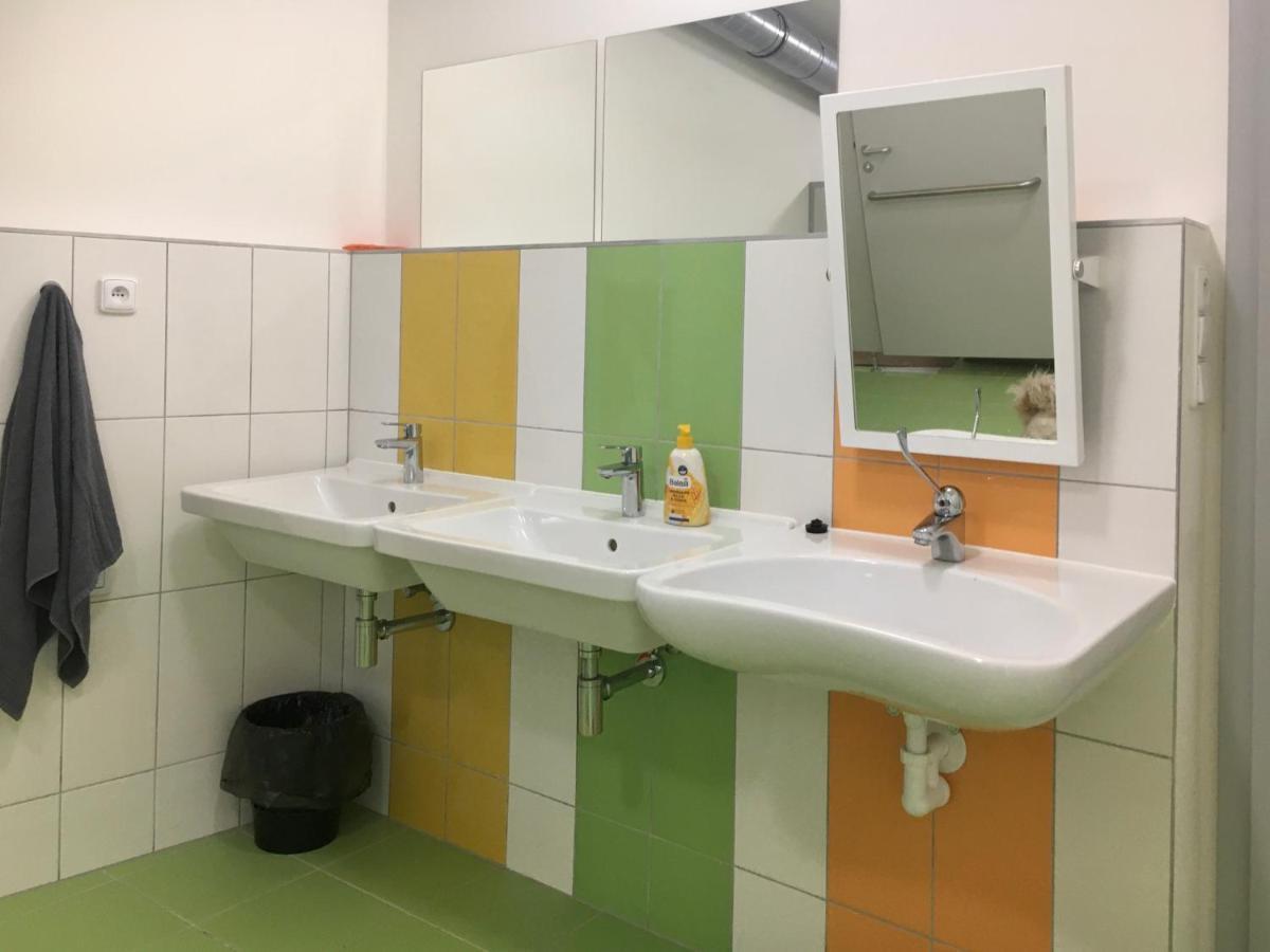 Capsule Hostel Andel Centre Spirit Praha Eksteriør bilde