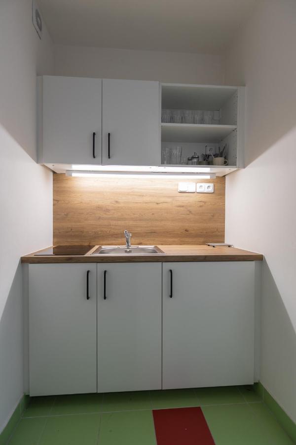 Capsule Hostel Andel Centre Spirit Praha Eksteriør bilde