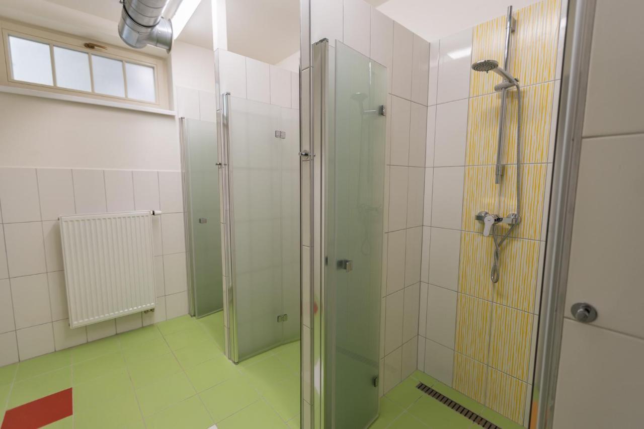 Capsule Hostel Andel Centre Spirit Praha Eksteriør bilde