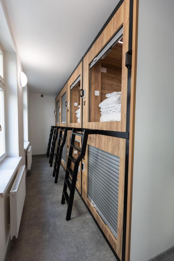 Capsule Hostel Andel Centre Spirit Praha Eksteriør bilde