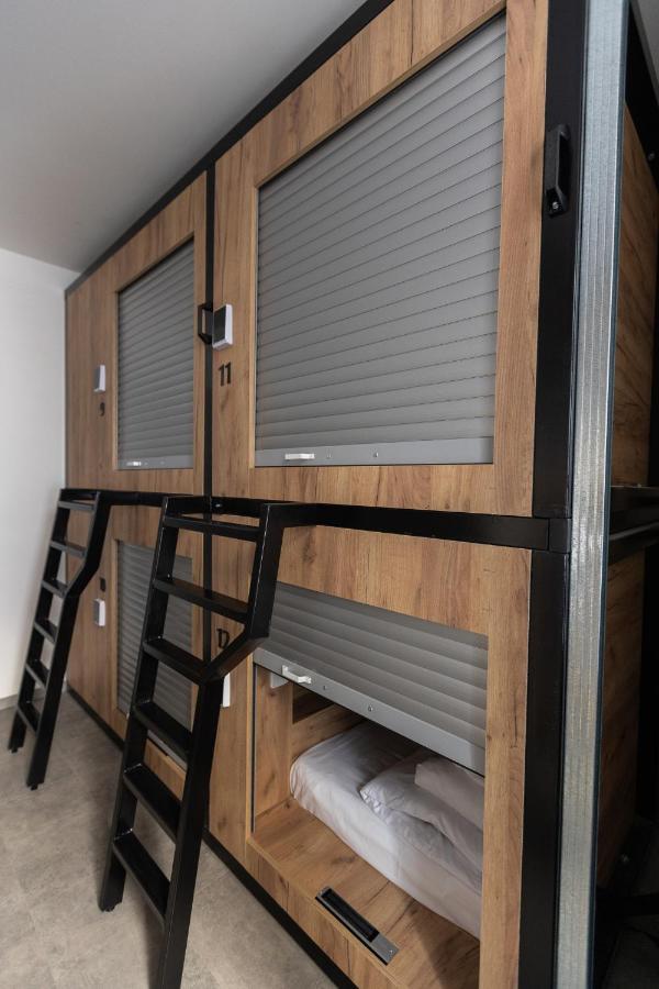 Capsule Hostel Andel Centre Spirit Praha Eksteriør bilde